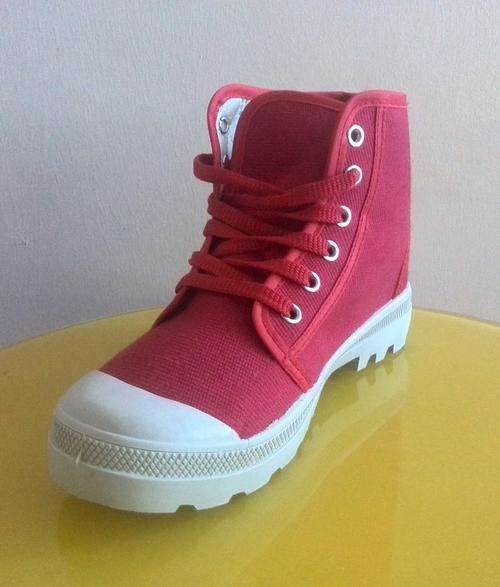 NICE STYLISH BOOT