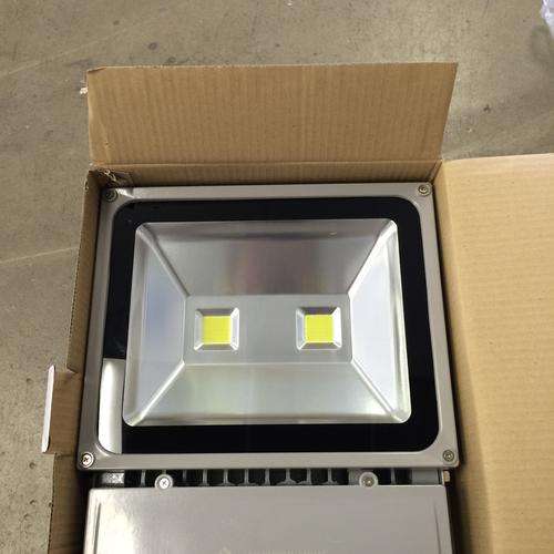 100W DC-12V LED Floodlight (1 Year warranty)