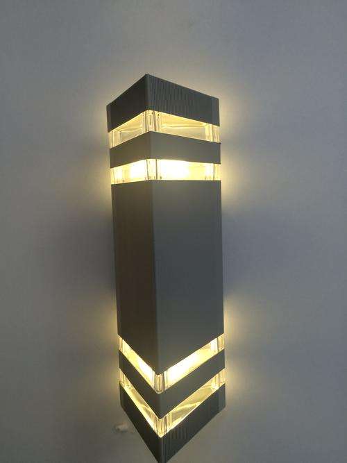 Outdoor Waterproof Wall Lamp-- Garden Balcony Cottage Street Light