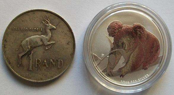 27.55 grams of silver in 1/2 Oz Koala Coin and R1