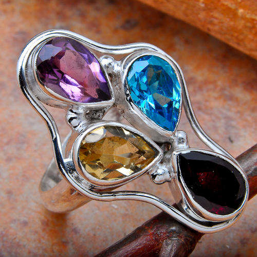 RING IN SOLID 925 STERLING SILVER WITH GENUINE GEMS. SIZE 6.