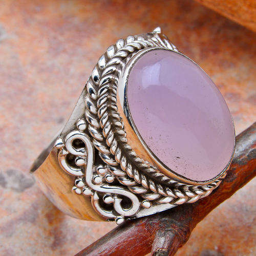 BEAUTIFUL PINK OPAL RING IN SOLID 925 STERLING SILVER. SIZE 8.