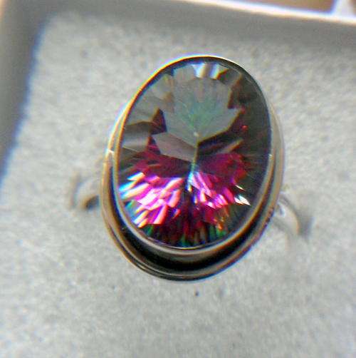 LOVELY RING IN SOLID 925 STERLING SILVER WITH MYSTIC TOPAZ. SIZE 7-N.