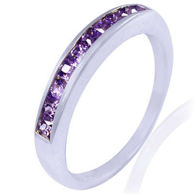 LOVELY. RING IN 925 STERLING SILVER WITH AMETHYST LAVENDER CZ. SIZE 7