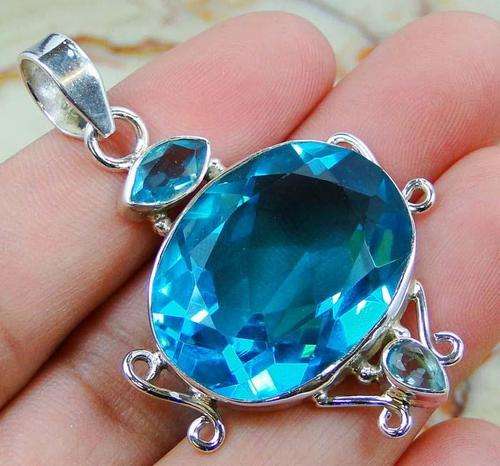 Exquisite PARIS BLUE QUARTZ in SOLID 925 SILVER PENDANT. 53mm.