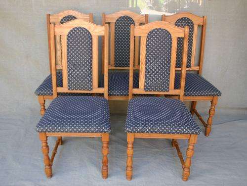 Set of 5 oak dining room chairs