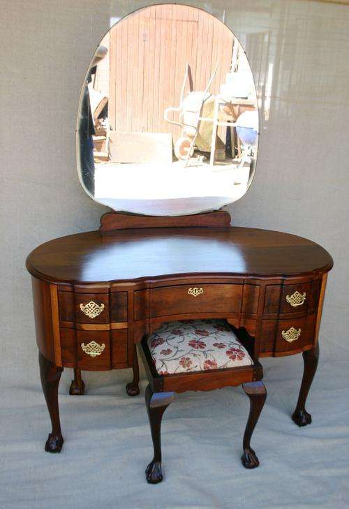 Imboya ball & claw kidney shape dressing table with stool - 117cm x 57cm x 76cm high