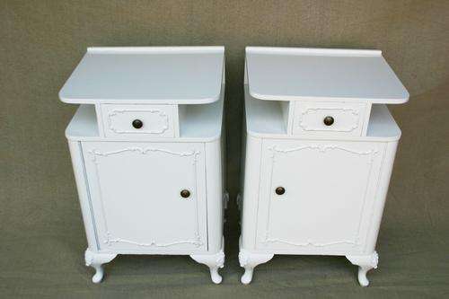 Set of 2 wite Queen Anne bedside tables - 46cm x 38.5cm x 72cm high