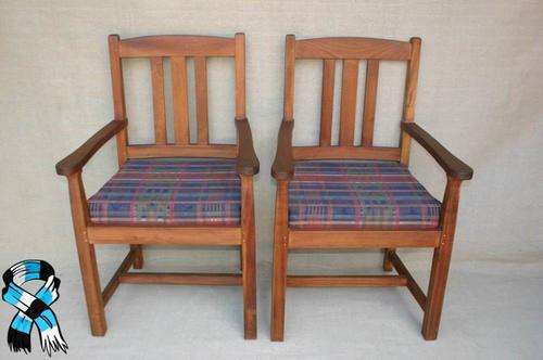 **WINTER SPECIAL**  Set of 2 teak carvers