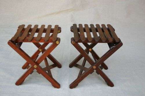 Set of 2 tiny folding stools - 22.5cm x 25cm x 23cm high