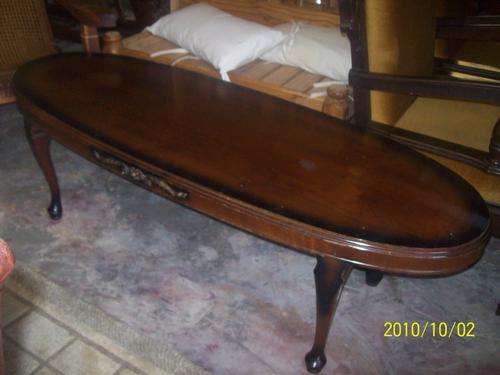 Oval coffee table 1.48m x52cm x 45cm High