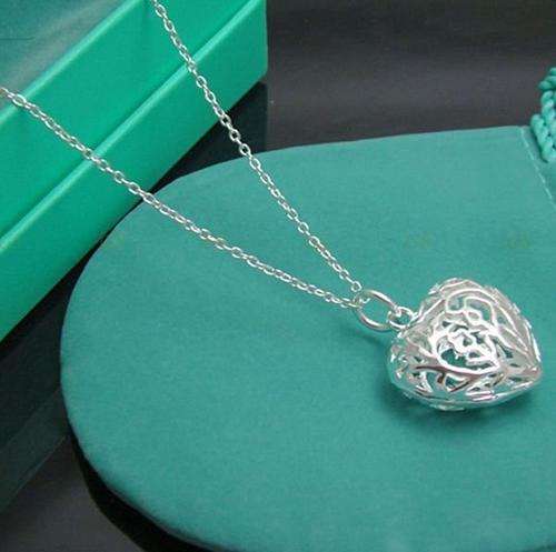 Beautiful hollow heart pendant with necklace!