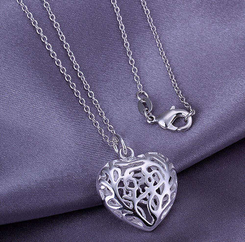 Beautiful hollow heart pendant with necklace!