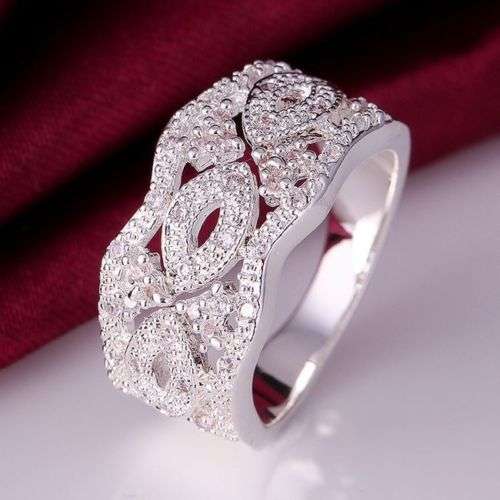 925 Sterling silver plated ring with beautiful detail - Size 8/Q