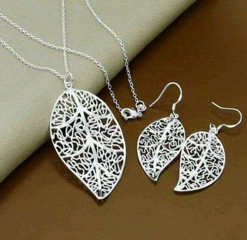 Beautiful 925 sterling silver plated leaf design necklace & earring set