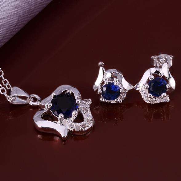 Gorgeous 925 sterling silver plated blue Austrian crystal pendant necklace and earrings set