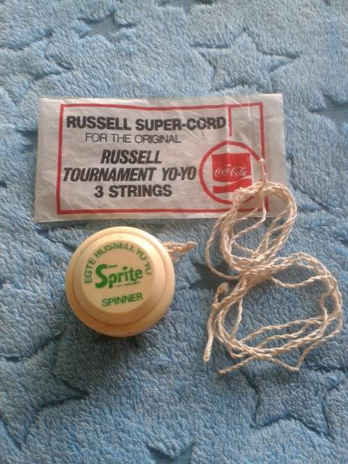 ***GENUINE Russell SPINNER YO YO - Sprite/Coca Cola - South African - GREAT CONDITION***