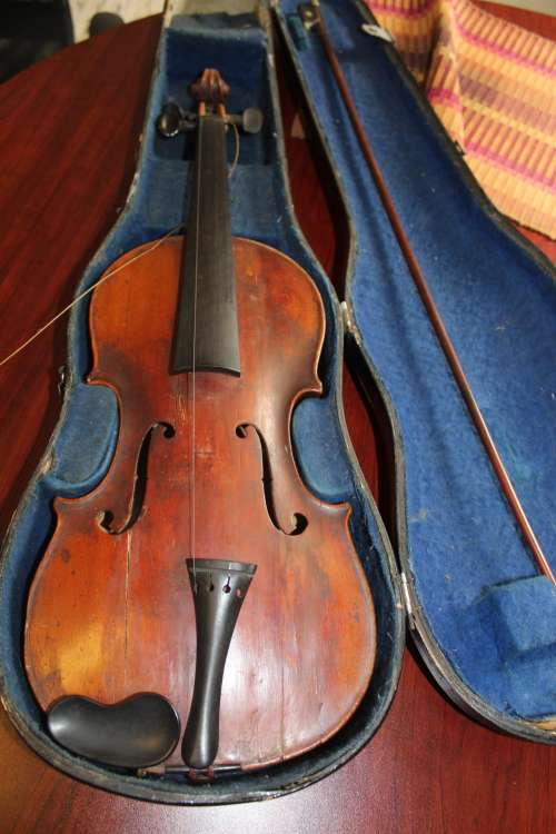 Antique Saxon German Violin circa 1800s Modelled after the work of Antonius Stradivari