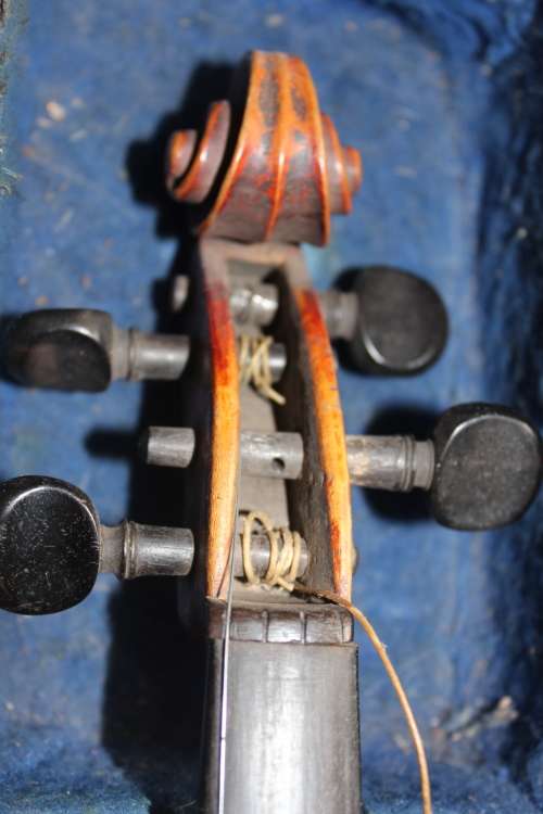 Antique Saxon German Violin circa 1800s Modelled after the work of Antonius Stradivari