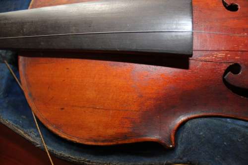 Antique Saxon German Violin circa 1800s Modelled after the work of Antonius Stradivari
