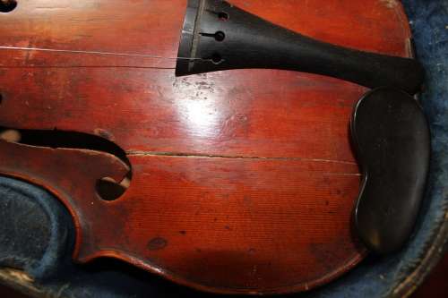 Antique Saxon German Violin circa 1800s Modelled after the work of Antonius Stradivari