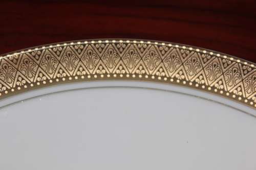 Vintage Gary Barr Versailles Collection 30 piece Dinner Service with 18k gold detail mint condition