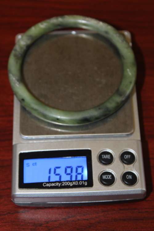 Vintage Chinese Jade Bangle 159carats 7.5cm diameter
