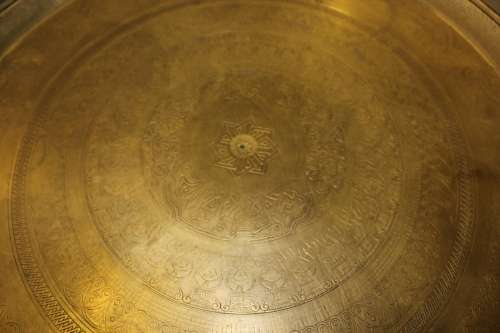 ANTIQUE 19TH CENTURY ARABIC BRASS TOPPED FOLDING TABLE 55CM TALL BY 56.5 CM WIDE STUNNING DETAIL
