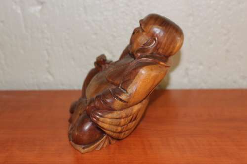 VINTAGE HANDCARVED HARDWOOD CHINESE BUDDHA 17CM TALL BY 18CM