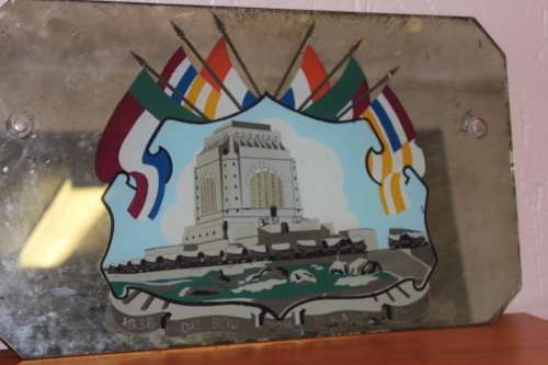RARE!!!! 1949 REVERSE PAINTED vOORTREKKER MONUMENT MIRROR 61CM BY 35.5CM