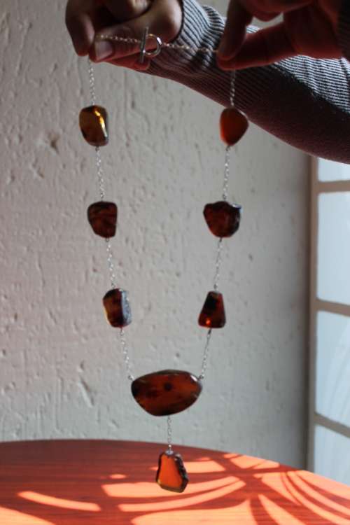 SPECTACULAR GENUINE AMBER WITH FOSSILS AND STERLING SILVER STATEMENT NECKLACE 62.7GRAM 61.5CM LENGTH