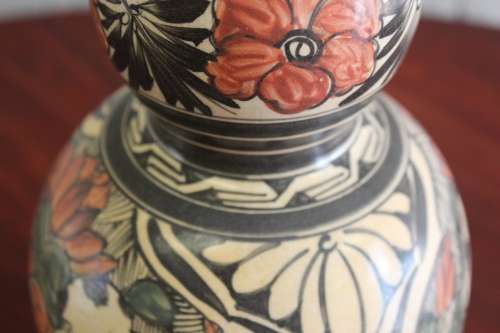 ANTIQUE CHINESE POLYCHROME HAND PAINTED DOUBLE GOURD VASE 27.5CM TALL BY 15CM WIDE +STAND