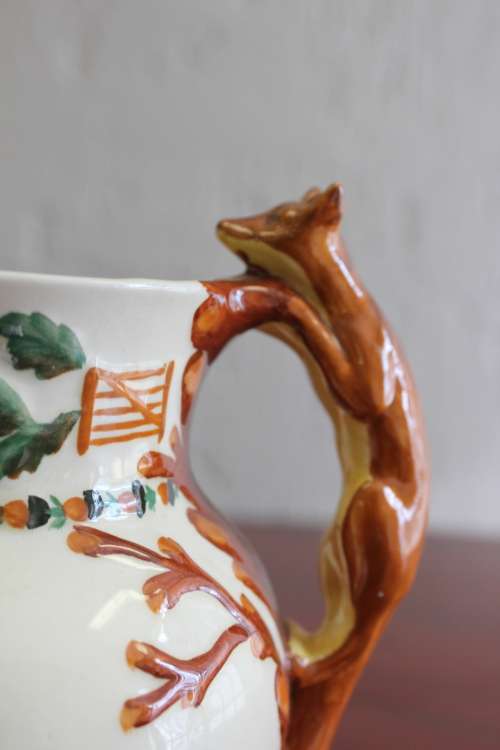 CROWN DEVON, JOHN PEEL HAND PAINTED MUSICAL PITCHER IN FULL WORKING ORDER 20CM BY 18CM