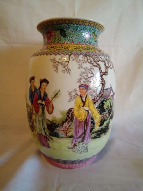 Antique Chinese Famille Rose Hand Painted vase 29cm tall