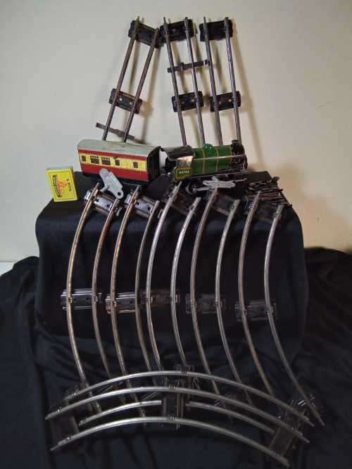Rare 1930s Hornby Meccano wind up Train Set in working order list in description