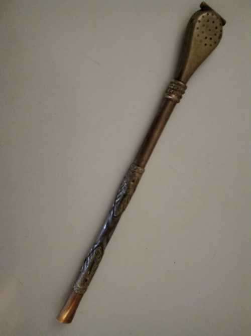Antique Hand Detailed Tea Straw with 18k hallmarked snout 19cm long