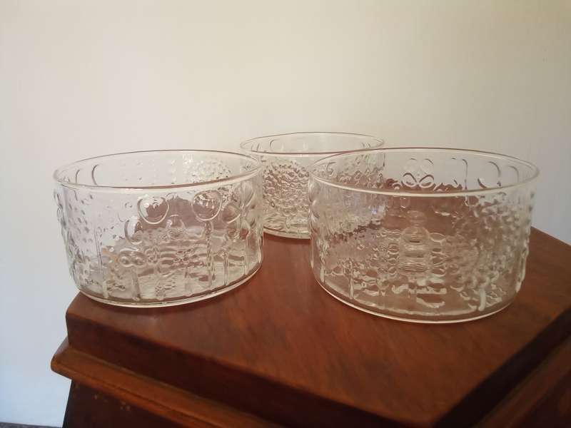 Set of 3 Designer Glass Bon Bon Dishes 11cm by 6cm deep