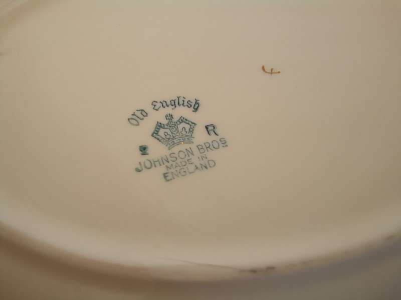 Old English Johnson Bros Rose Pattern Oval Server 31 by 24 cm