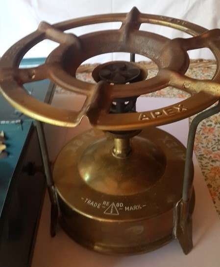 Vintage Apex Brass Paraffin Stove Pic-nic Pack with metal Box and accessories