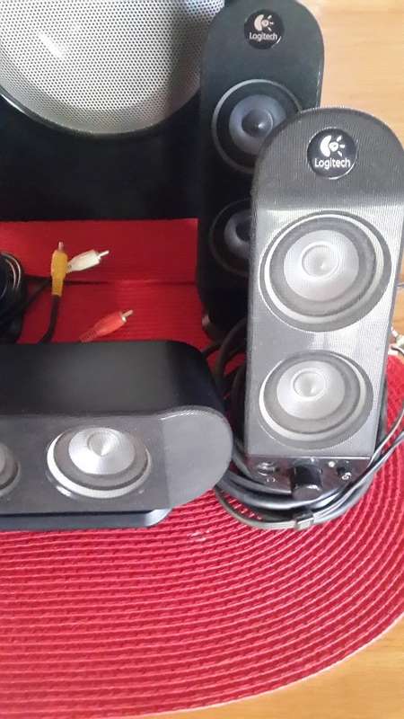 Logitech  X530 - PC Surround Sound 5.1 Speaker System