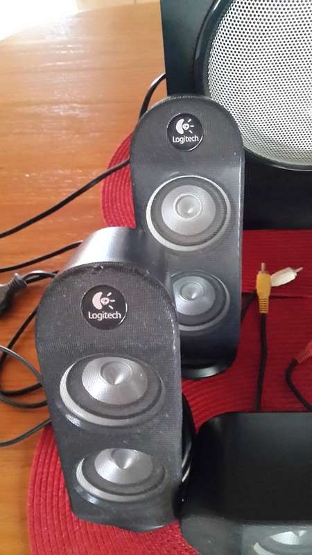 Logitech  X530 - PC Surround Sound 5.1 Speaker System