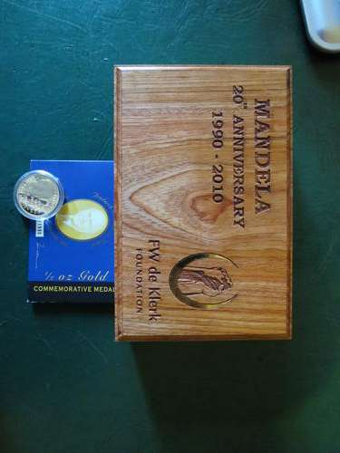 REDUCED & RARE! RARE!: MANDELA 20th ANNIVERSARY 1990-2010 FW de KLERK COMMEMORATIVE MEDALLION