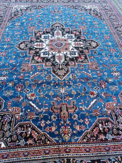Persian machine made high-quality hariz size 300x400
