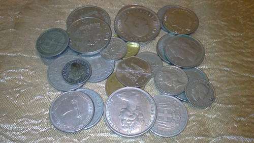 25 x World Coins