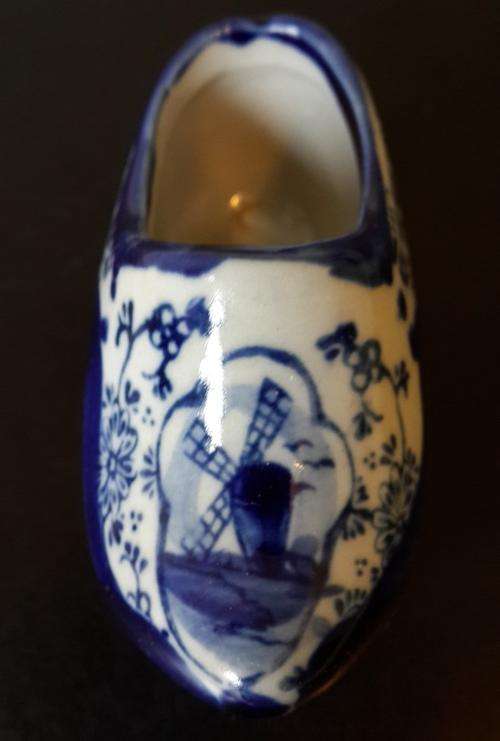 Delft blue and white Clog