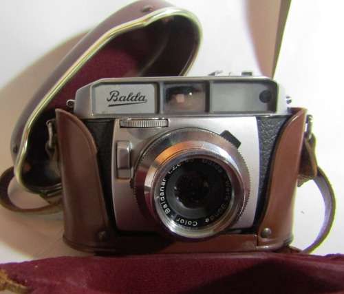 VINTAGE BALDA 35mm CAMERA IN ITS ORIGINAL GOOD QUALITY LEATHER CASE - GERMAN PRECISION