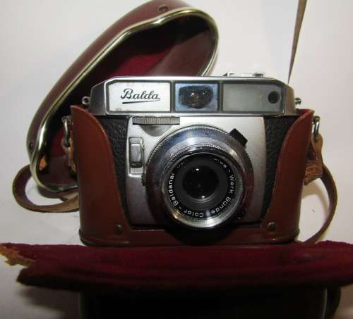 VINTAGE BALDA 35mm CAMERA IN ITS ORIGINAL GOOD QUALITY LEATHER CASE - GERMAN PRECISION