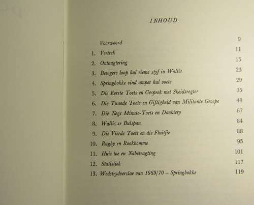 Rugby Agter Doringdraad  deur Gerhard Viviers 1st Edition Published 1970