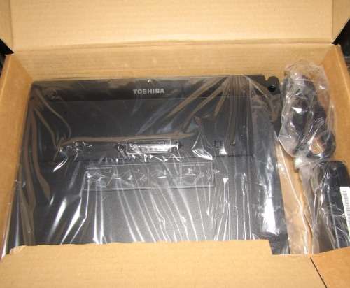 Toshiba Express Port Replicator II PA3680E-1PRP - Brand New and Complete - Never Used -See Photos