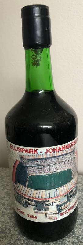 1995 Rugby World Cup Memorabilia - Commemorative Port/Wine Limited Ed with Photos of Stadiums Used